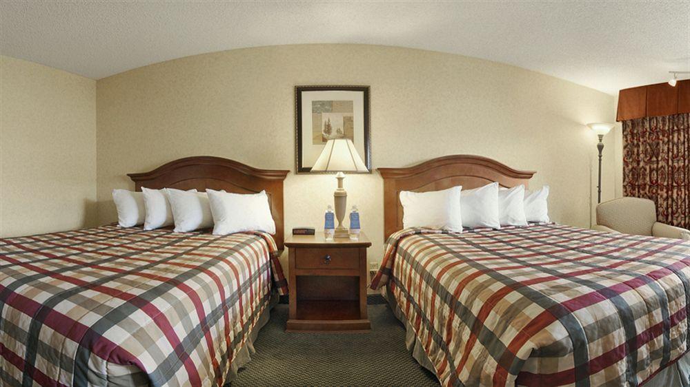 Red Lion Hotel Wenatchee City Center Bagian luar foto