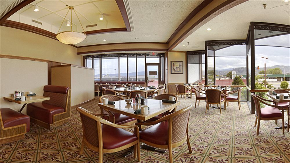 Red Lion Hotel Wenatchee City Center Bagian luar foto