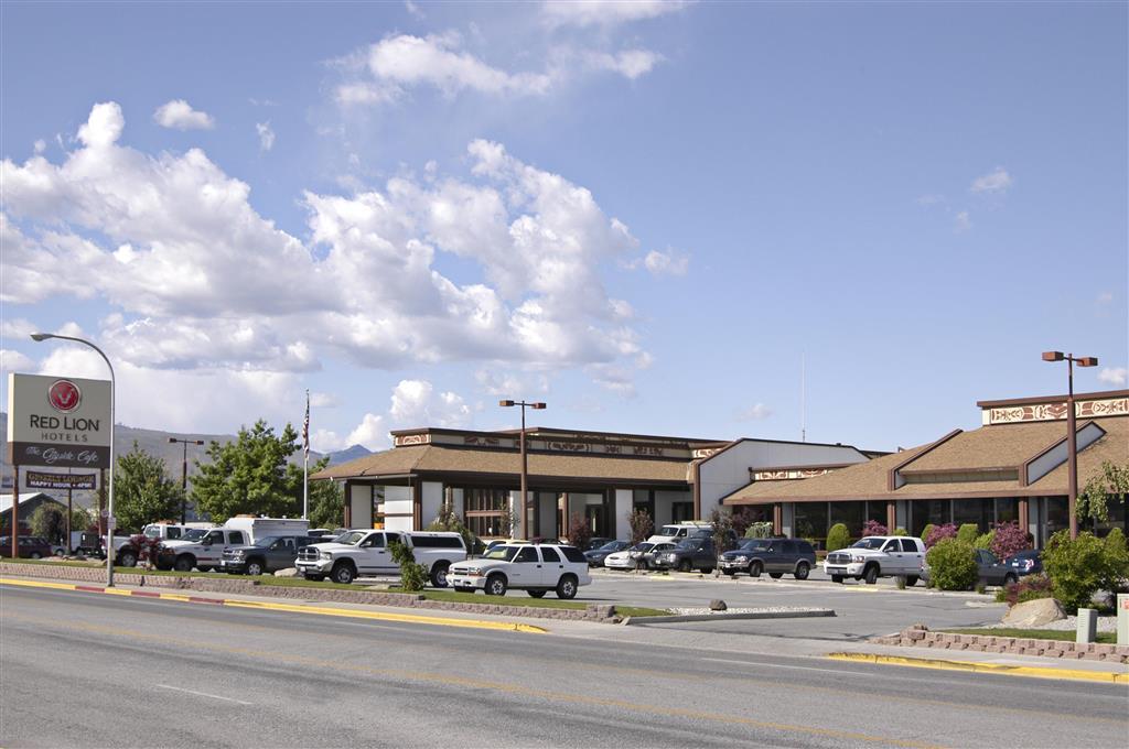Red Lion Hotel Wenatchee City Center Bagian luar foto
